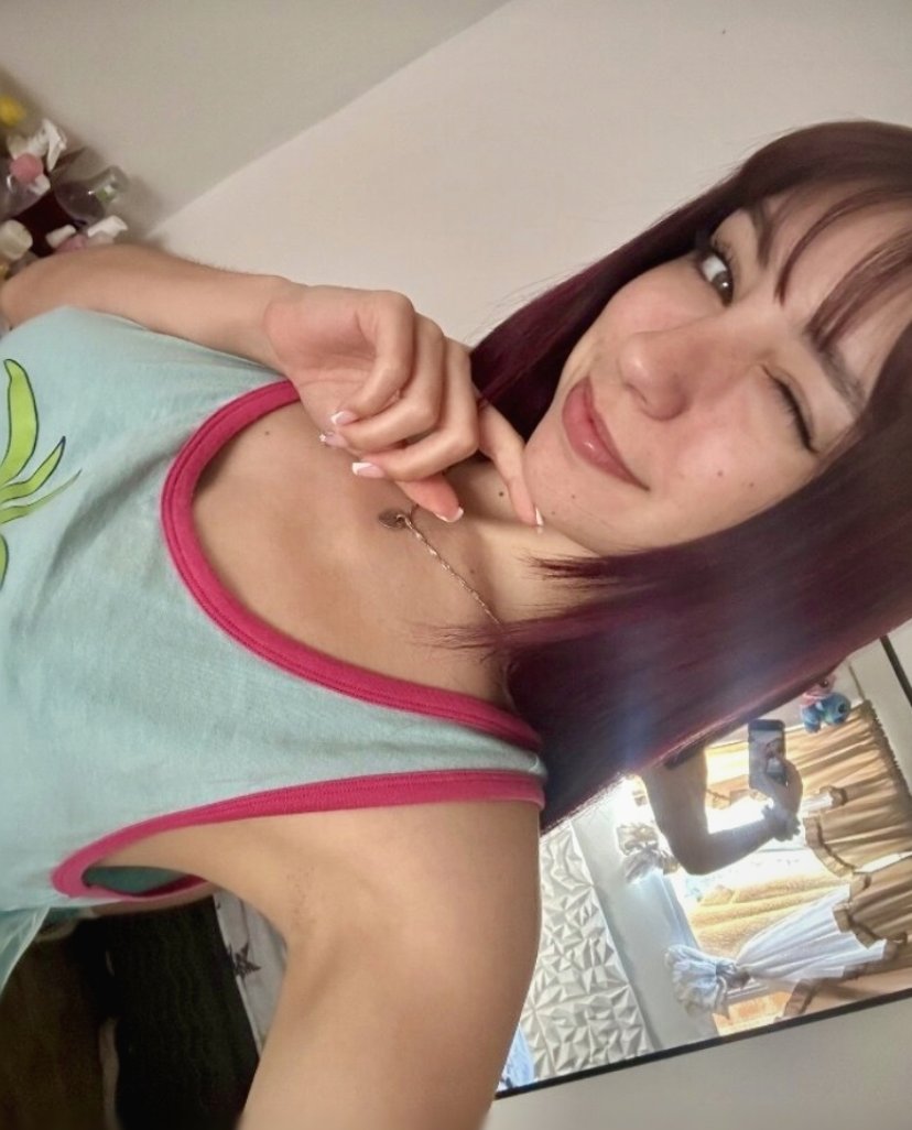 dollmoonie33's tweet photo. chaotic camera roll vibes ✨ https://t.co/nnmlbupAVt