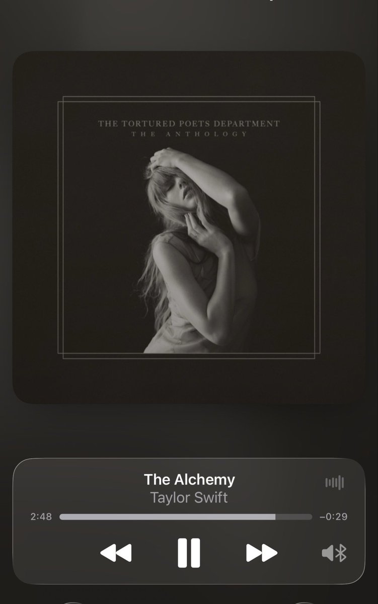 onlyian_'s tweet photo. Algún día subiré un ramo de flores con esta canción y será el día en q me pierdan completamente https://t.co/UFpXbkYVgQ