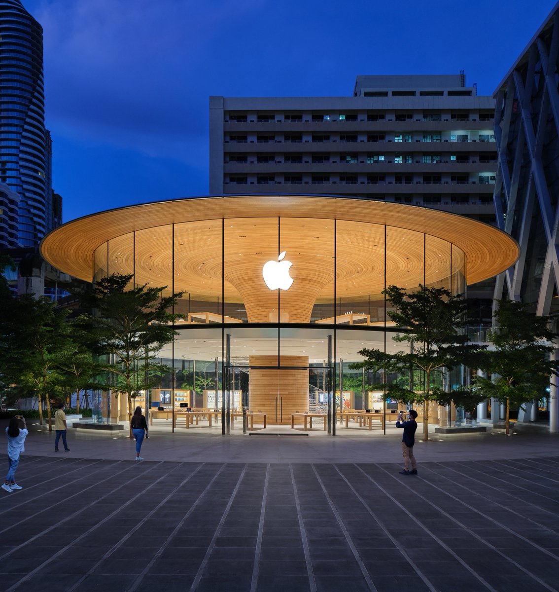 ShishirShelke1's tweet photo. No retail store can top Apple Stores 😮‍💨 https://t.co/P3FdJE0kGH