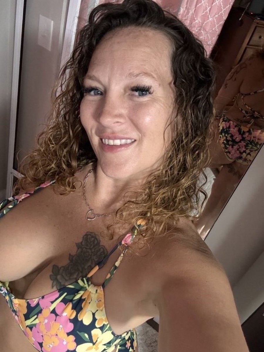 Moonpie8247's tweet photo. Who tryna get fucked rn only serious inquiries #757freaks #757Linkups #virginia #portsmouth https://t.co/XQvyPpL1dO