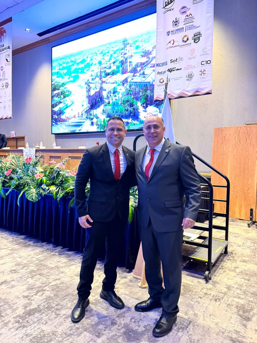 AlejandroCasvi's tweet photo. Ayer asumí como Vicepresidente Nacional Región Pacífico de COMEV, representando a Sinaloa, Sonora, Durango y BCS. 🇲🇽
Gracias al Ing. Francisco Álvarez por la confianza. Mi reconocimiento al Ing. Adán Salazar y felicidades a Cindy Tirado.
¡Vamos con todo! #COMEV https://t.co/4GbFkUHXuF