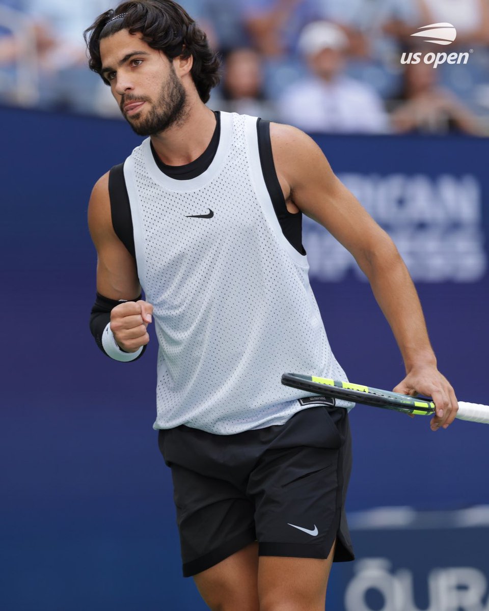 usopen's tweet photo. Todos paren: trae nuevo outfit y ESTÁAAA 🔥 https://t.co/vUxcmH769B