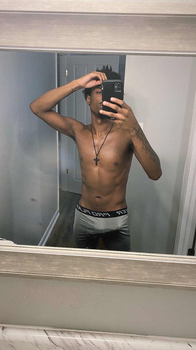 tyfrmda25's tweet photo. WYD 😍 https://t.co/edghC3AMFa