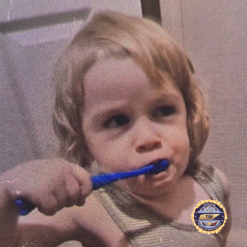 TBInvestigation's tweet photo. #TNAMBERAlert: We need your help to find Atreus Johann Bird, who is missing from Greene County. 

The 2-year-old is 3', 30 lbs., with blonde hair and blue eyes, last seen in the area of Hilldale Road in Midway wearing Olaf pajama pants and no shirt or shoes.

1-800-TBI-FIND! https://t.co/Xrzh5C33HT