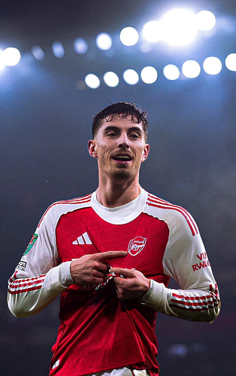 TheTimothySteve's tweet photo. Havertz is as good as Firmino if not better.

Gary Neville is an idiot &amp; Liverpool fans + Casuals are blinded by winning bias &amp; aesthetics.

Havertz matches Firmino’s goal contributions whilst being just as good if not better in general play

Havertz vs Firmino  [A Thread🧵] https://t.co/47wwXZJof4