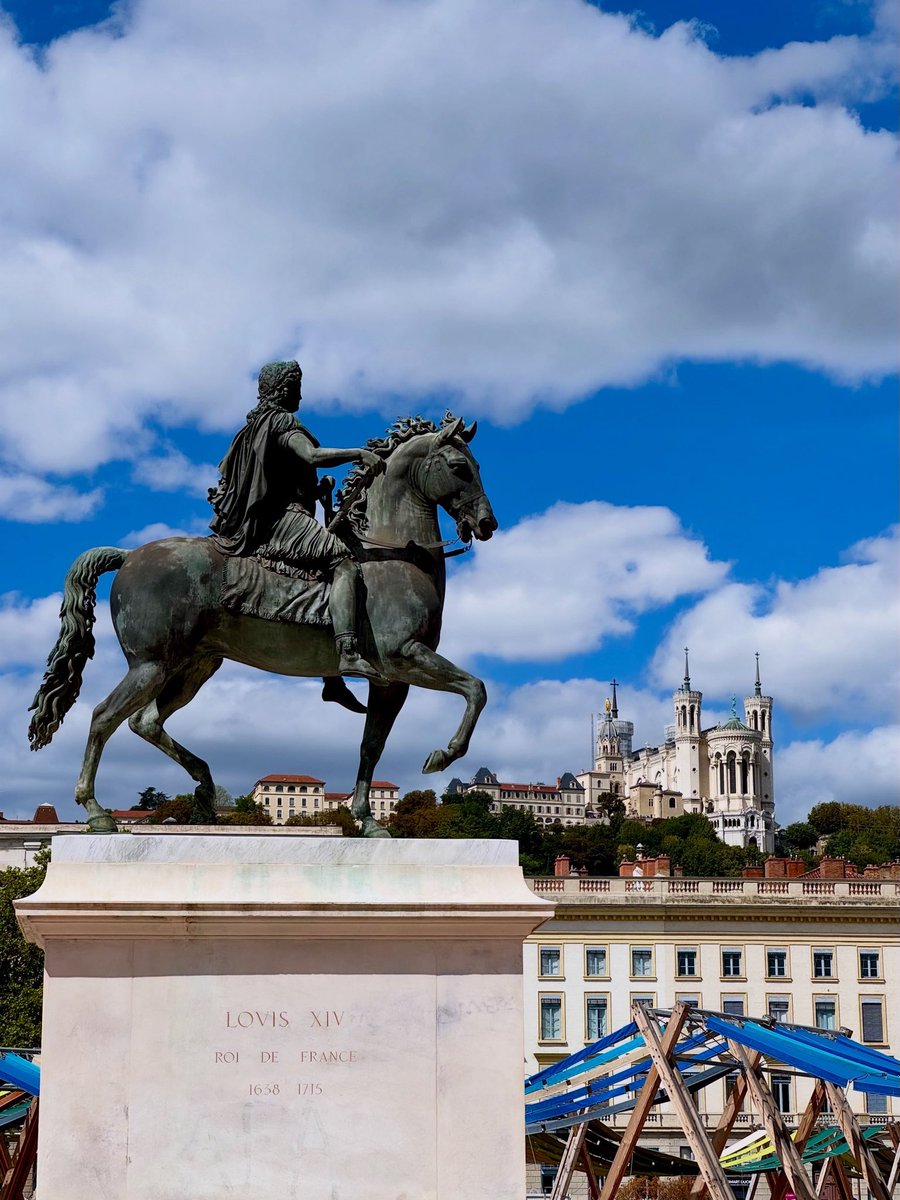 Giggs_'s tweet photo. Lyon.

Les + : la ville.

Les - : les racelards. https://t.co/wTlxHNbOzR