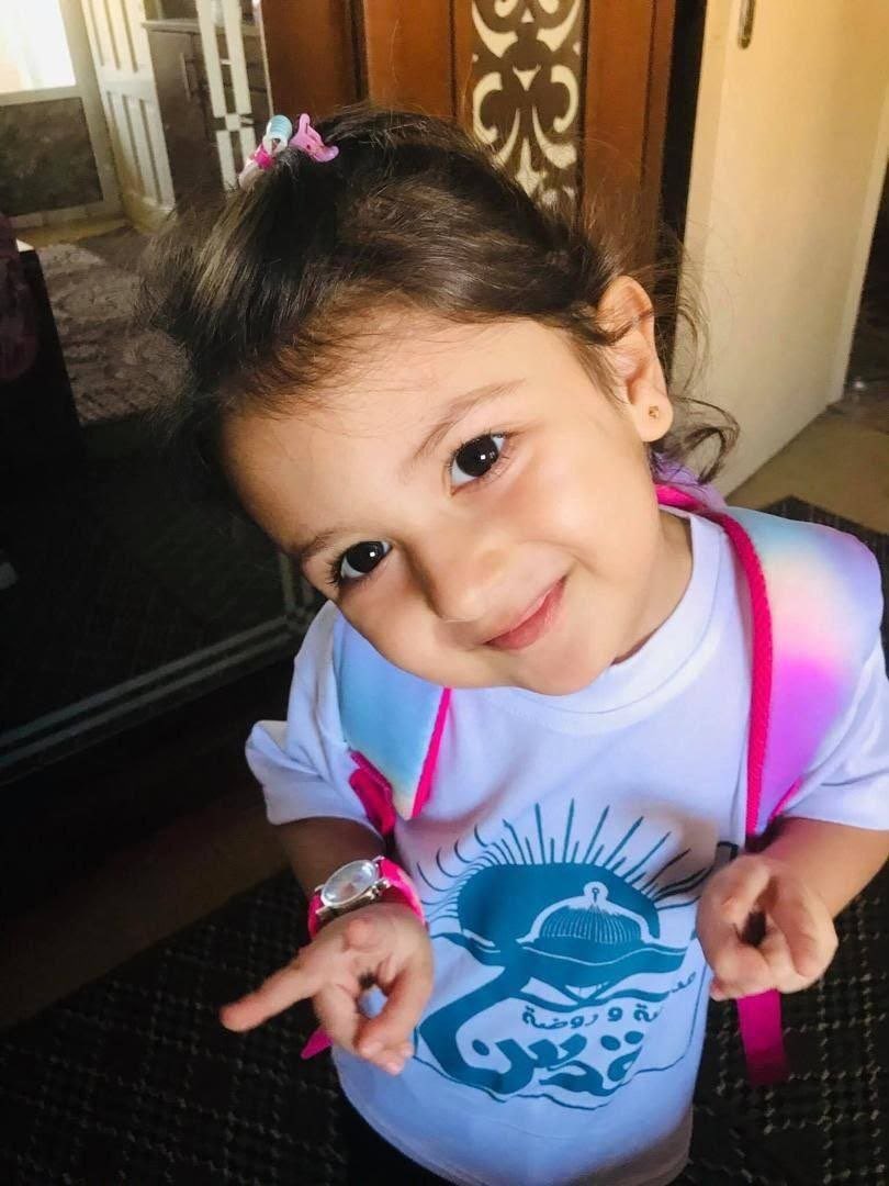 CaronAymericoff's tweet photo. Elle s’appelait Wafaa Akila.
Elle s’apprêtait à reprendre l’école.
Elle a été assassinée avec son père aujourd’hui par l’armée israélienne à Gaza.
Plus personne n’en parle ici en France : le génocide des Palestiniens, et en particulier des enfants, se poursuit. https://t.co/F5EpPU3SIq
