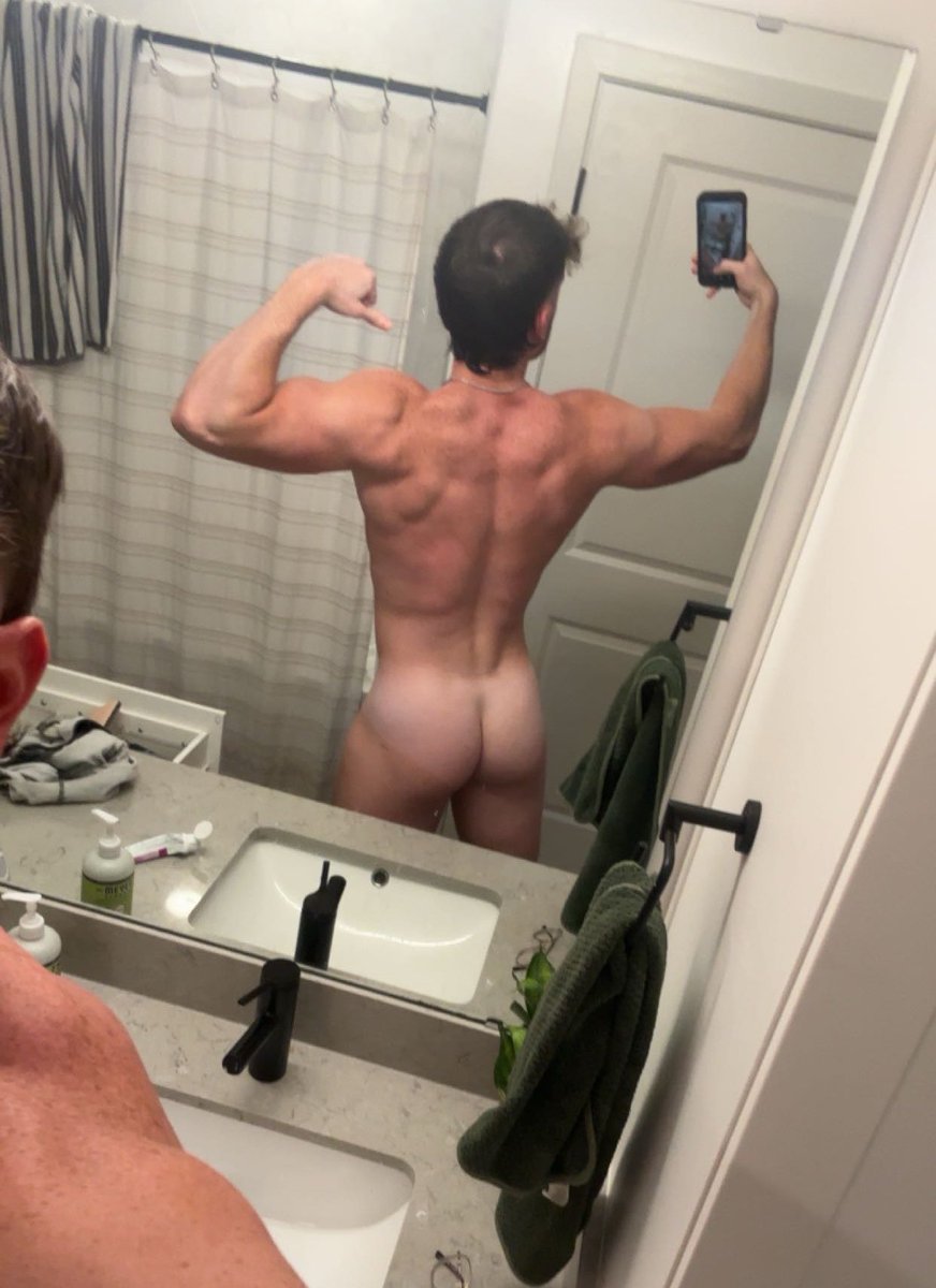flmusclebottom's tweet photo. Big boy https://t.co/7WhyN6cDru