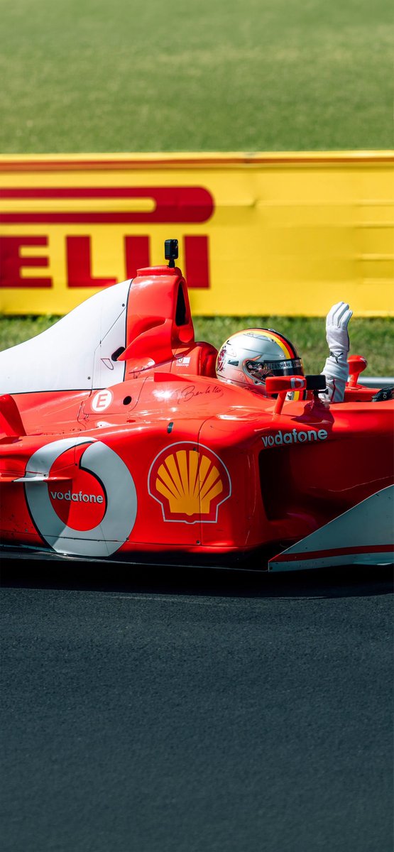 F1WallpaperHQ's tweet photo. #Wallpapers 📱
 └📂 #ItalianGP 🇮🇹 
      └📂 #Ferrari ❤️‍🔥
            └📂 Sebastian Vettel 🇩🇪 https://t.co/qgbdppGauF