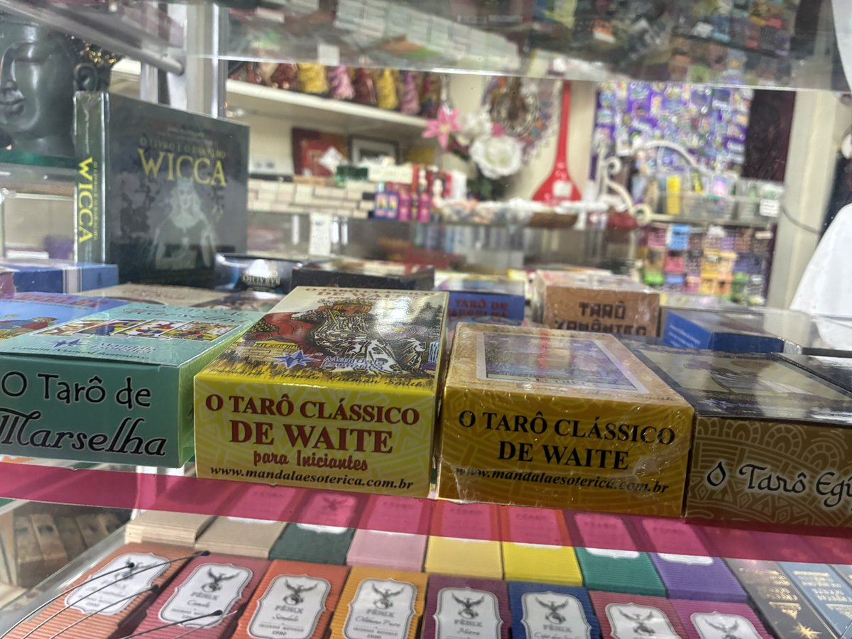 maaaromania's tweet photo. será que eles indicaram que coisas passadas voltarão com toda a força p algm? https://t.co/Z77wGqQMkl