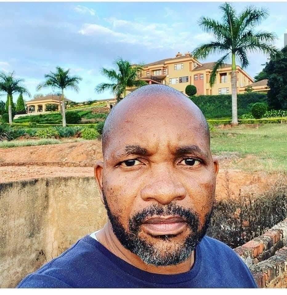 Aaron_JamesZA's tweet photo. 🇿🇦 MEET THE LIMPOPO CONSTRUCTION MOGUL

Meet Makapane Modipa, founder of MacP Construction  a Limpopo businessman who has spent more than 35 years in the construction industry.

🏗️ His company reportedly employs over 1,000 people, making him one of the notable figures in Limpopo’s construction sector.

But construction is only part of the story…

✈️ Modipa is also a licensed pilot and has been described as one of the wealthiest men in Tzaneen, known for his impressive collection of luxury cars and helicopters.

From building businesses to flying aircraft, Makapane Modipa’s story is a reminder of the business empires being built right here in Mzansi.

👀 Have you heard of him before?