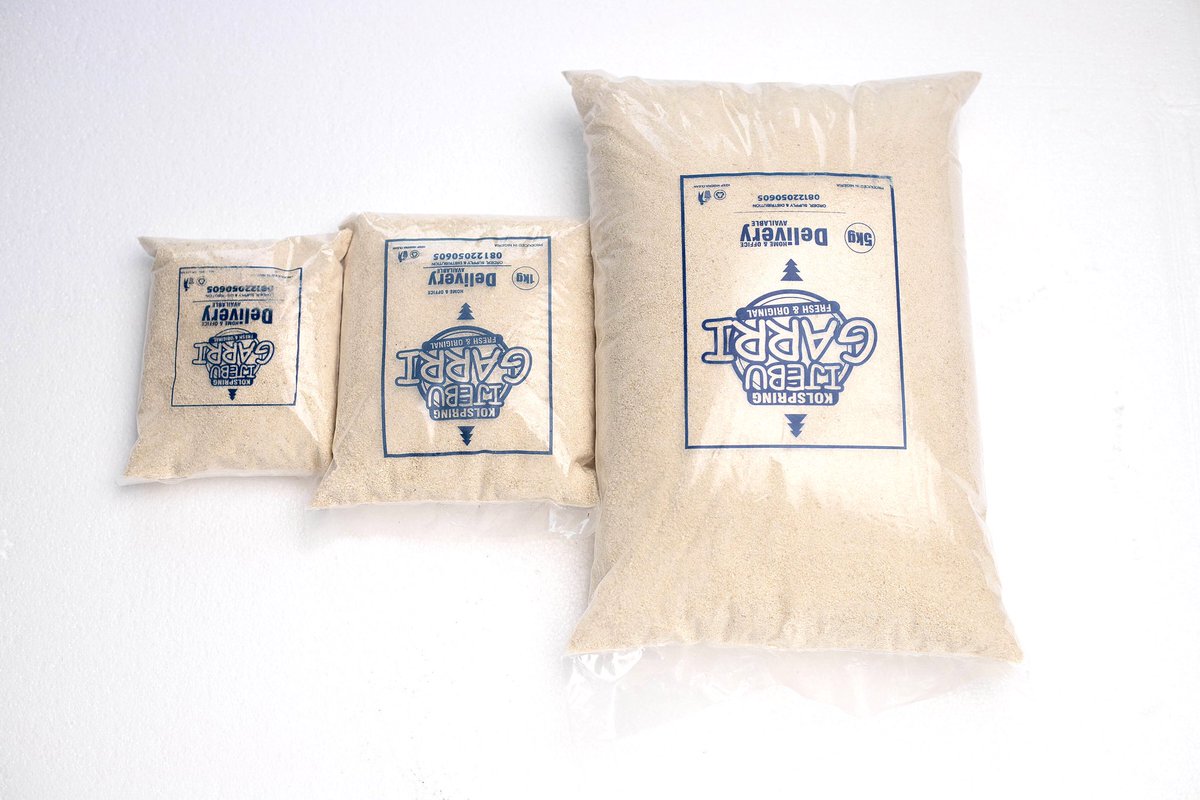 kolspringent's tweet photo. @MEA_Tribe @Hybrid_Ola Hope it’s Kolspring Ijebu Garri.
With Kolspring Ijebu Garri you wouldn’t be needing salt or sugar. https://t.co/y18LxgOHSX