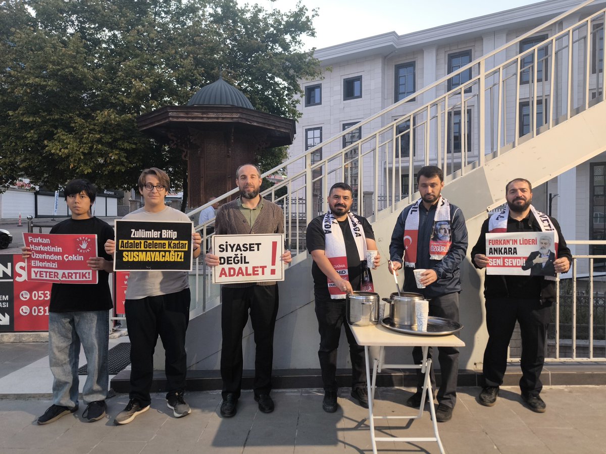 FurkanHareket06's tweet photo. Sabah namazı sonrası çorba ikramı,  özgürlük yürüyüşü ile sahadayız. Engellemelere ve haksızlıklara karşı meşru zeminde hakkı söylemeye devam ediyoruz!

📍Mamak

Özgürlükiçin Meydandayız
FurkanGönüllerine Ozgürlük https://t.co/02Om8lju9G
