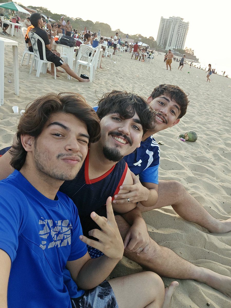 oggugas's tweet photo. Gostaria de viver mais momentos assim, me sentir vivo, afastar fadiga, estresse, raiva. Gostaria so de paz. https://t.co/1HfJLM8lL1