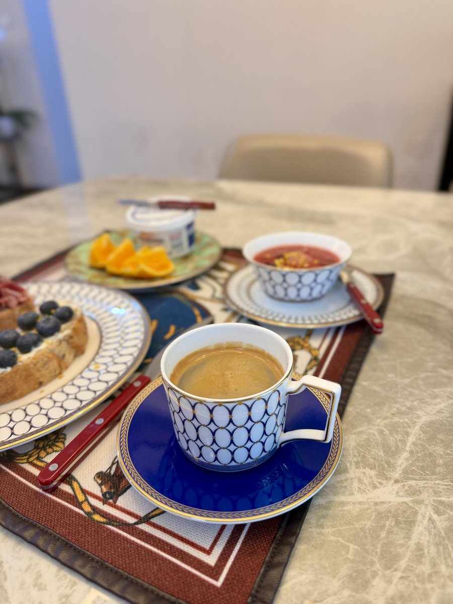 Sarahnialb's tweet photo. Mom prepared a lovely breakfast for me. https://t.co/2MJFmBmOHM