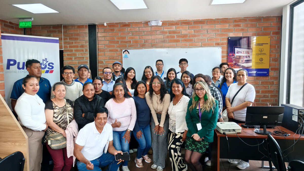 yumiceba_andres's tweet photo. Las #BrigadasTech llegaron a Rumiñahui. 💻🇪🇨 Nuestros equipos técnicos visitaron el Punto Digital Gratuito Santa Bárbara para compartir información sobre nuestros planes, programas y proyectos en materia de inclusión digital y economía digital. Además, brindaron información. https://t.co/fT6ONVSXRv