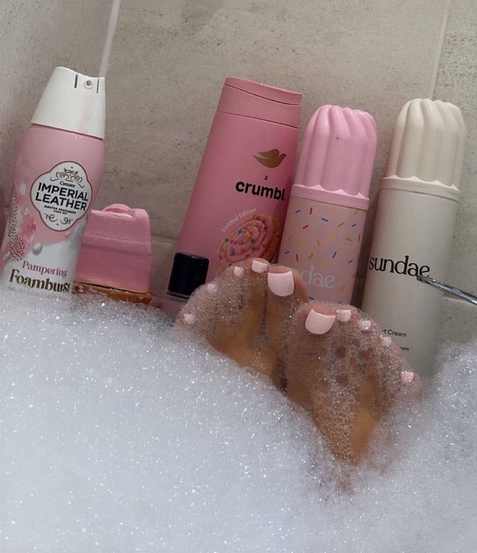bossbabejass's tweet photo. Nothing like a good Pedicure! ✨ https://t.co/zMktY3Gv1N