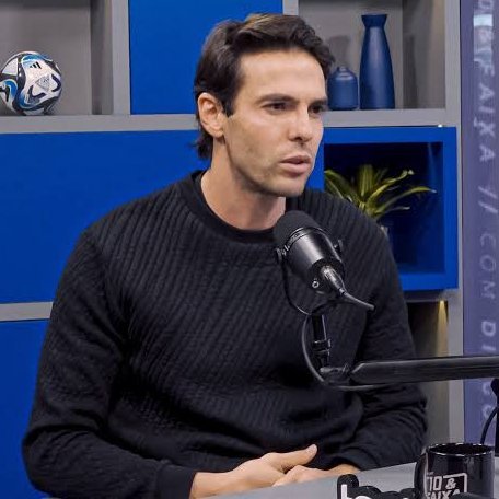 tomisinfcb's tweet photo. 🚨🎙️ Kaká on Fermín López and Dani Olmo:

“I say this from experience because I played as an attacking midfielder myself. The No. 10 has to understand what the game is asking for, and that’s why I see both Fermín and Olmo differently.

Against a low block, I’d start Olmo. His technique, composure and ability to operate between the lines make him perfect for unlocking a compact defence.

Against a high press or an opponent leaving spaces, I’d go with Fermín. His intensity, movement and runs into the box can be devastating.

Flick has the biggest job because he has two of the best attacking midfielders in the world competing for the same position. As someone who played this position, I’d tell him not to choose his favourite No. 10 — choose the one the opponent fears most.”