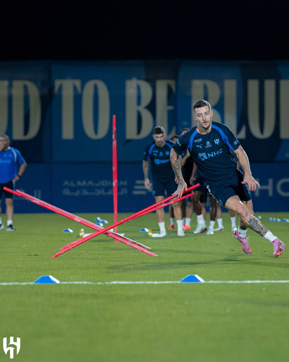 Alhilal_FC's tweet photo. آخر التحضيرات لمواجهة "نيوم" 🔚 https://t.co/ofFcVriSeR