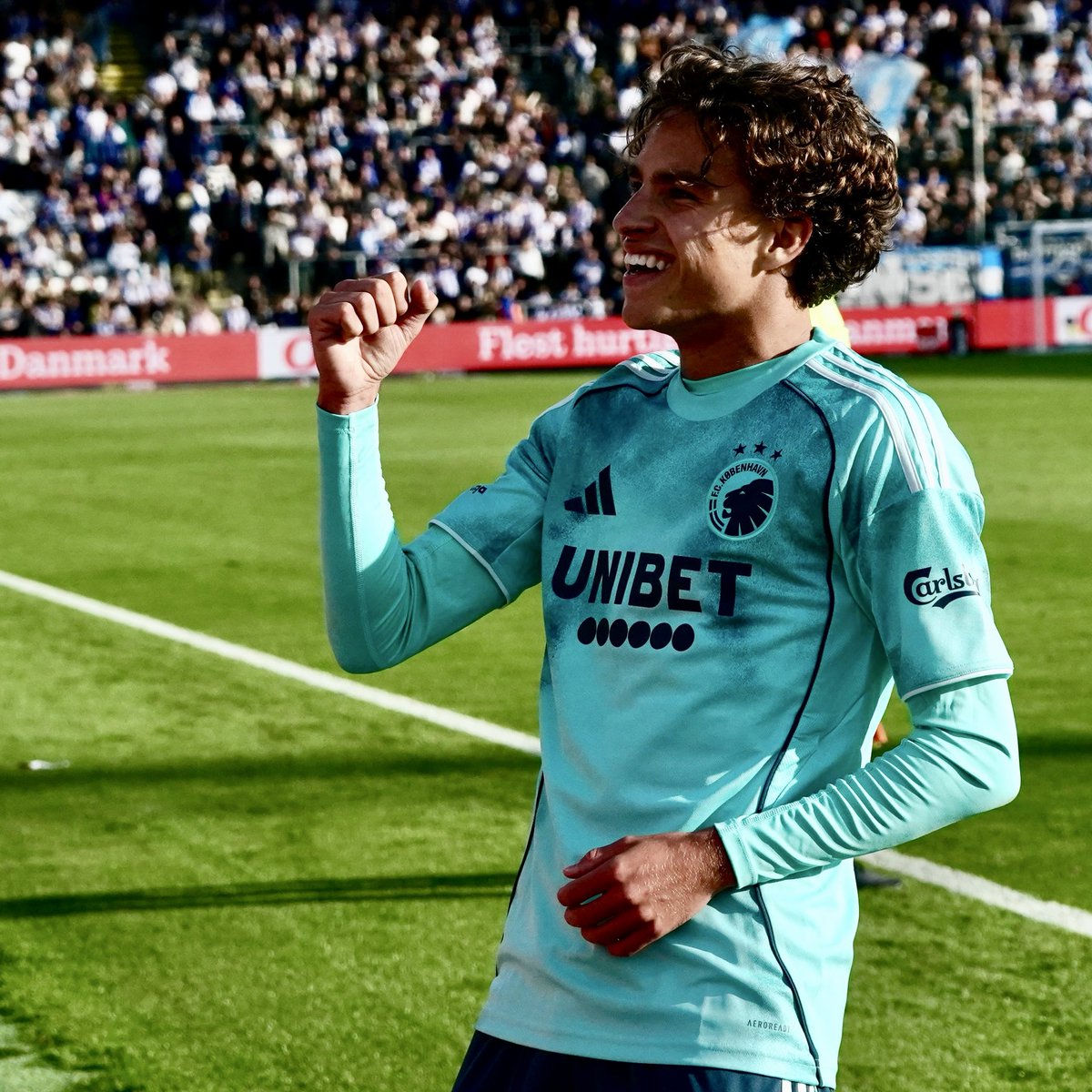 CphSundays's tweet photo. MARVIIIIN…

⚽️💪🏻🤍💙

Foto/video: Copenhagen Sundays 

#fcklive #cphsundays https://t.co/ZAlkYsg3Je