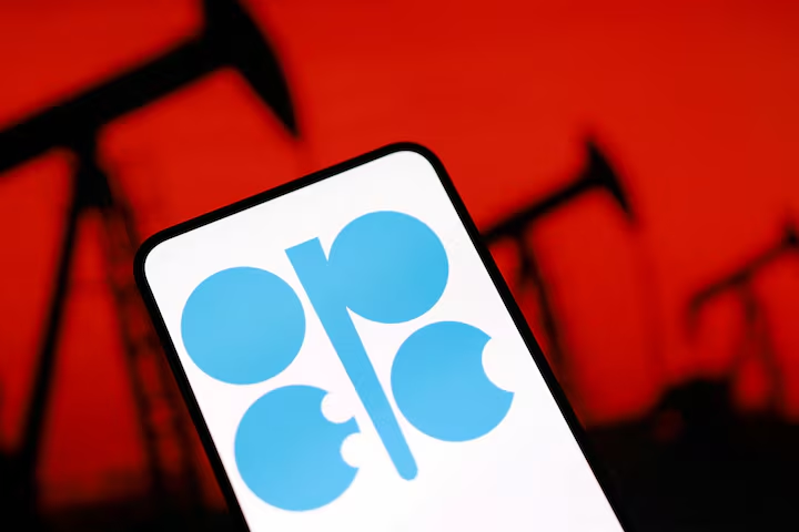0xsunnhi's tweet photo. OPEC+ QUYẾT ĐỊNH KHÔNG TĂNG THÊM SẢN LƯỢNG TRONG THÁNG 10

Quyết định được đưa ra khi Brent vừa đóng tuần quanh 96 USD và căng thẳng Mỹ Iran vẫn chưa hạ nhiệt.

Oil cao kéo dài nghĩa là câu chuyện inflation và Fed lại càng khó đoán.

Tuần mới macro vẫn chưa cho crypto nghỉ đâu :))