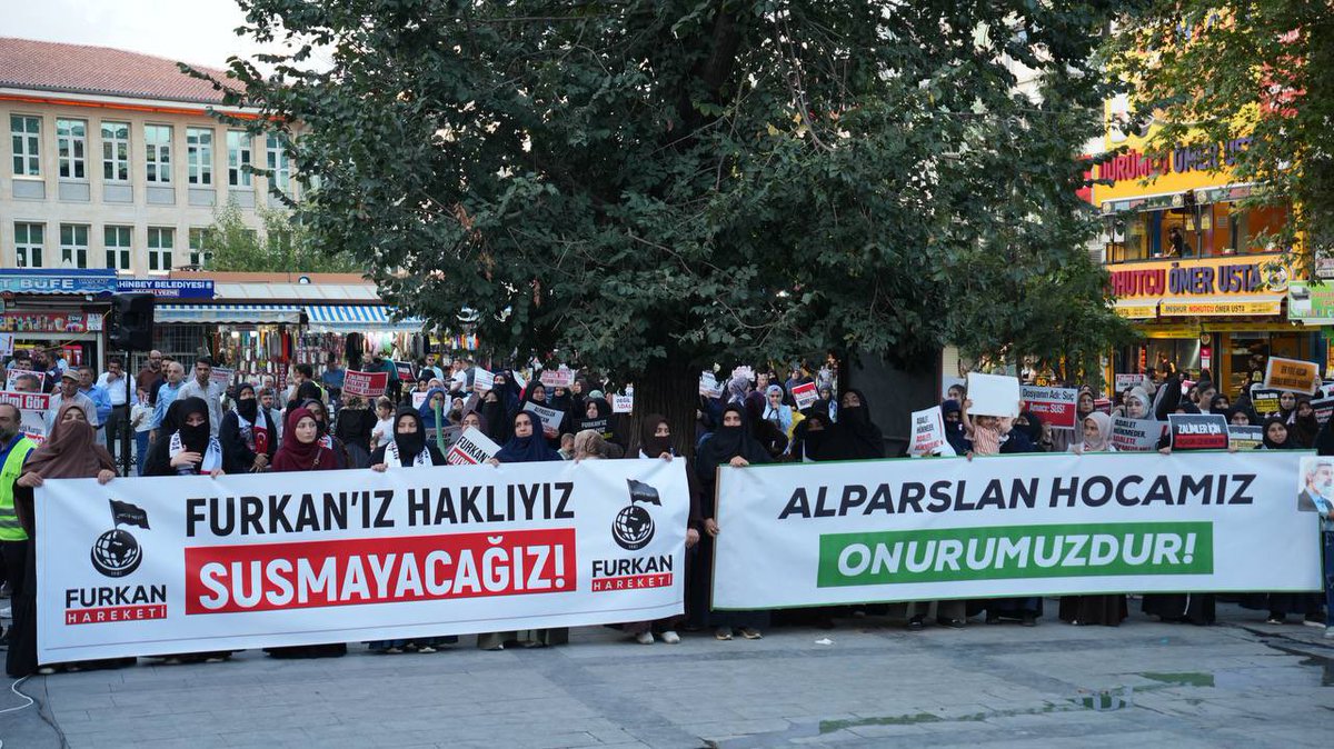 FH_Susmaz's tweet photo. GAZİANTEP | ADALET ÇAĞRISI MEYDANLARDA!

Furkan Hareketi mensupları, Alparslan Hoca ve hukuksuz şekilde tutuklanan Furkan Hareketi mensuplarının özgürlüğü için Gaziantep’te bir araya geldi.

Gerçekleştirilen basın açıklamasında, tutuklamalara ve yaşanan hak ihlallerine tepki gösterilirken adalet ve özgürlük talebi bir kez daha yüksek sesle dile getirildi.

Özgürlükiçin Meydandayız
FurkanGönüllerine Ozgürlük