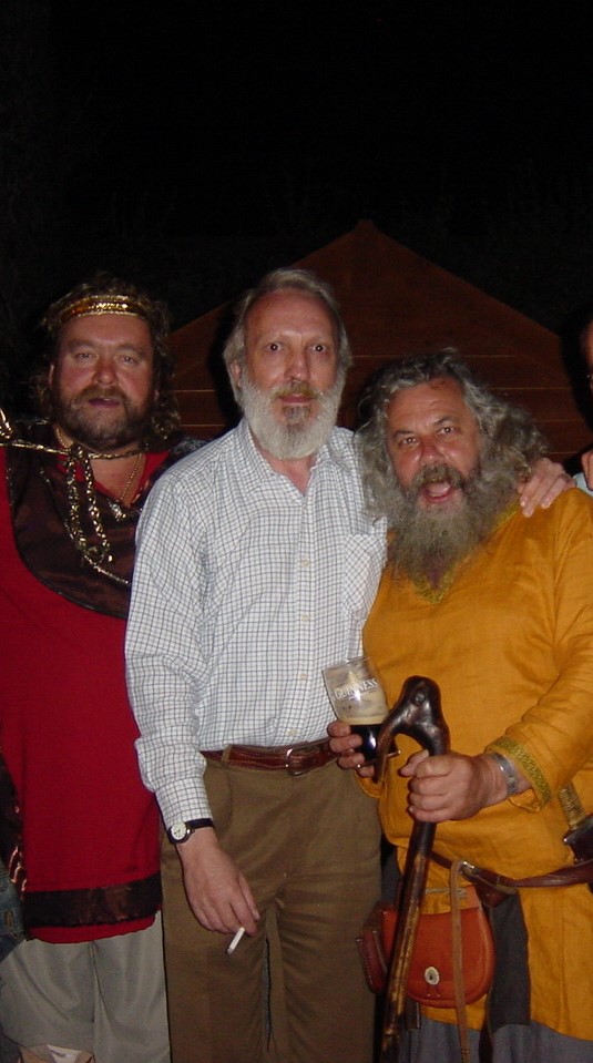 Jetsetters11's tweet photo. Killaloe Festival 2006 . Brian Boru ( Brendan Grace (RIP) And Malachi Malachi (Máel Sechnaill mac Domnaill, or Malachy II) https://t.co/9h1AxznchL . https://t.co/a8iXERz0j3