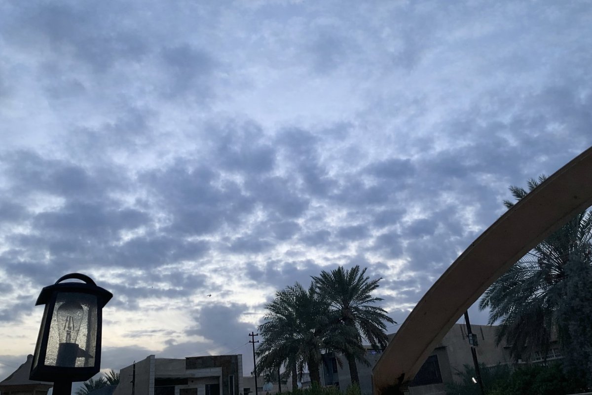 0Qx7r's tweet photo. مابيهن دمع ذبلانه الجفون واذا ما بجن ما اسميهن عيون    
شكد اشتاق للشتاء https://t.co/zOoGXJLdp6
