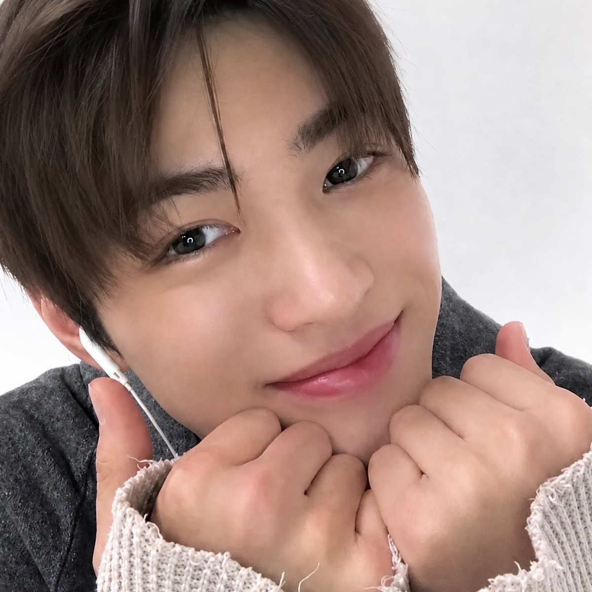 tetecoidezinha's tweet photo. ლ(๑◉ ⤙ ◉๑)ლ https://t.co/G6eUoojBhw