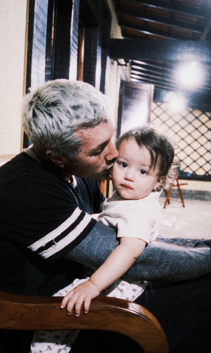 nihilistbluesx's tweet photo. ai, eu vou explodir de amor 🤏🏻🥺 https://t.co/N9Wues783Q