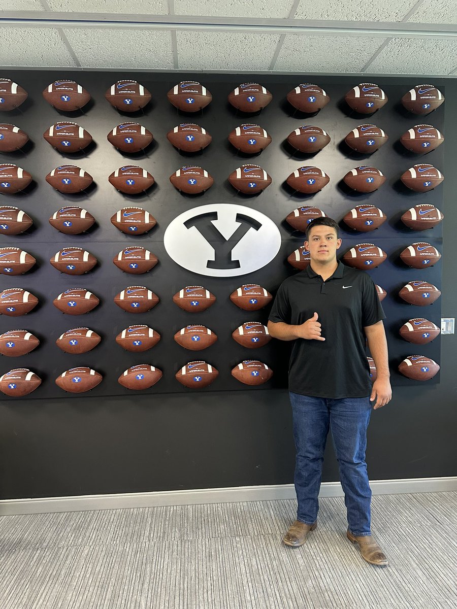austingalindo62's tweet photo. Thank you @BYUfootball for the hospitality for this weekends unofficial visit!!! #LINEWINS @OakHillsFootba1 @NickMonica63 @coachmetty @GregBiggins @BrandonHuffman https://t.co/9AcexK6Kln