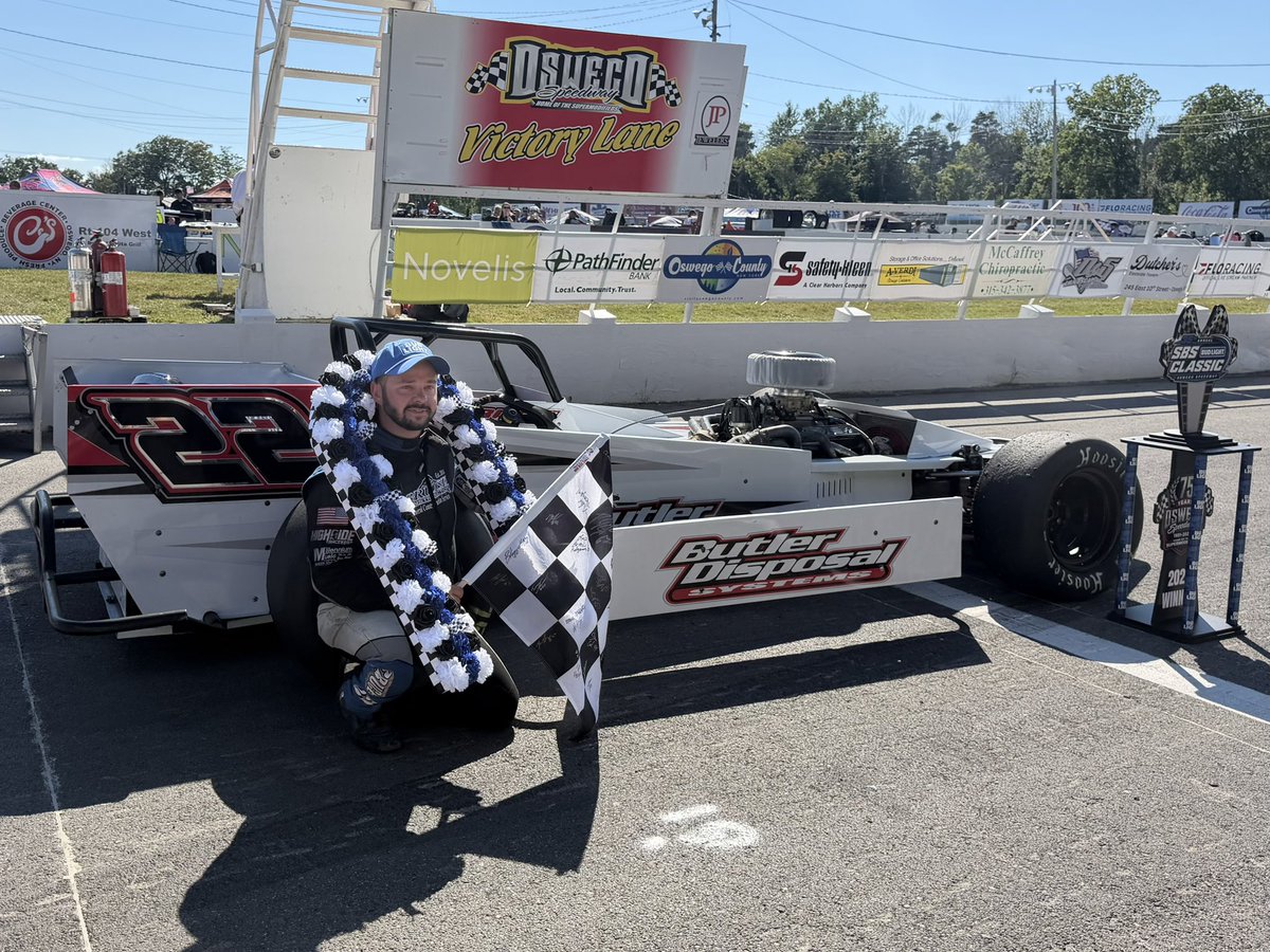 OswegoSpeedway's tweet photo. Mike Bruce’s first SBS Classic win comes in a car the Gunther Racing team purchased just a matter of weeks ago. He gets the job done today in the double deuce! 🏆
#SteelPalace | #Oswego75 | #BudClassicWeekend70 | #SBSupers https://t.co/uir1HvpmFL