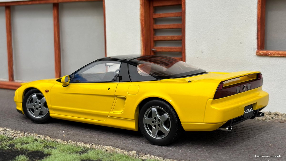 justsomemodels's tweet photo. 1:18 Honda NSX mk1 (NA1), yellow - LCD Models
#honda #acura #nsx #hondansx #acuransx #hondacars #jdm #japanesecars #sportscar #targa #coupe #midengine #v6 #118scale #scalemodel #diecast #modelcar #lcdmodel #lcdmodels #miniature #jsm #justsomemodel https://t.co/e0QGWaX1xY