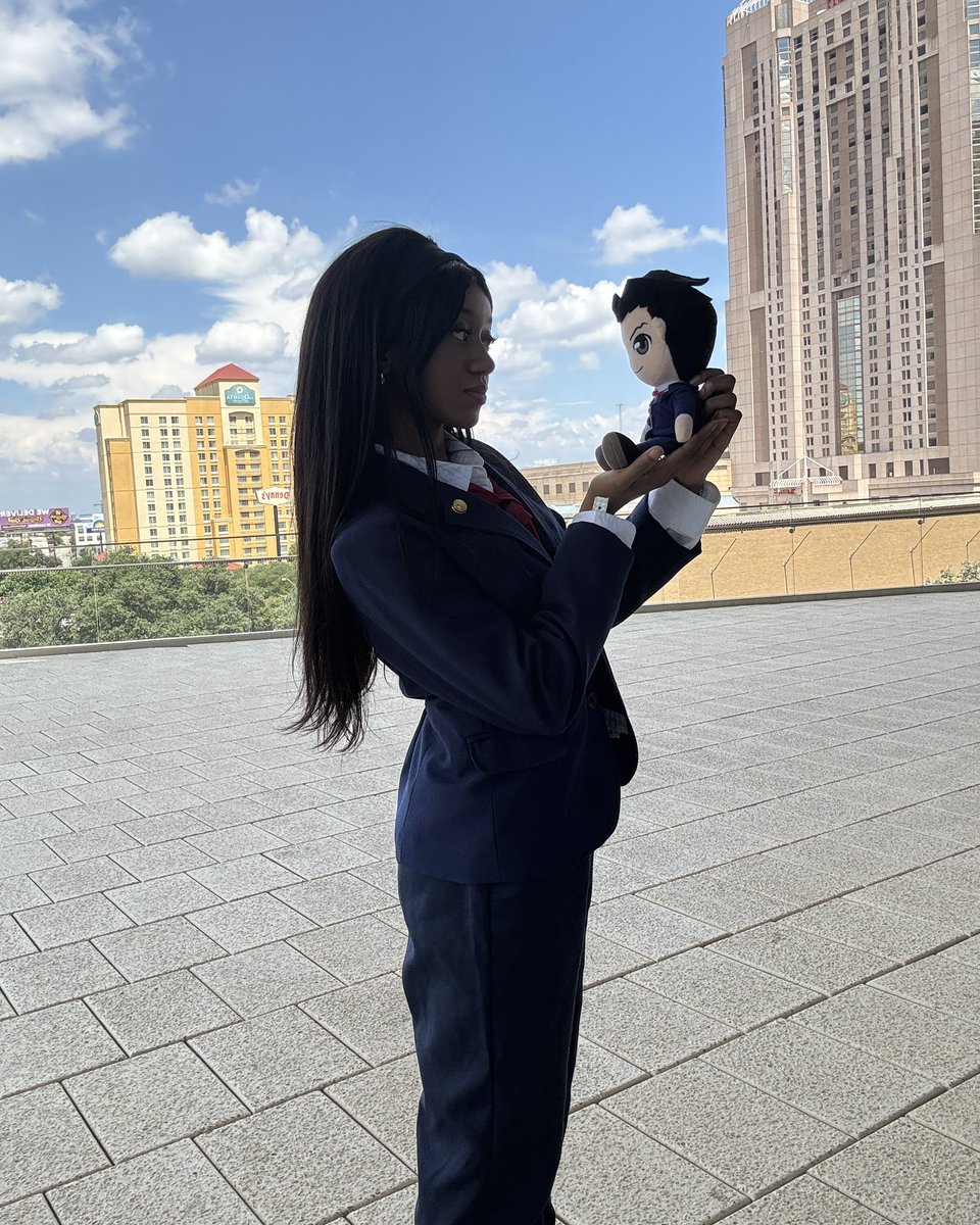 worthmvp's tweet photo. the ace attorney in the city <3 https://t.co/aYHMfwjXfA