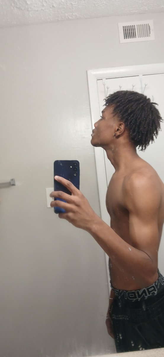JayyxAloan's tweet photo. freeform growth 8 months in prolly

#jayyxaloan #aloanlife #freeforms #growth https://t.co/y8cID2zcwh