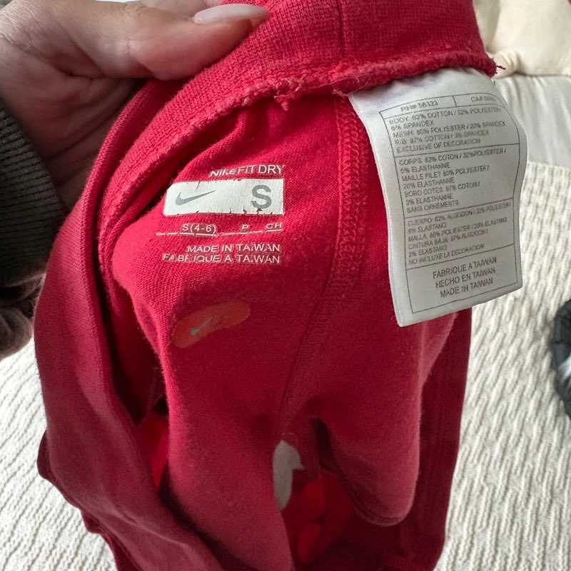 vntdbops's tweet photo. red low rise nike shorts

aunnac https://t.co/m9CIJk2boE