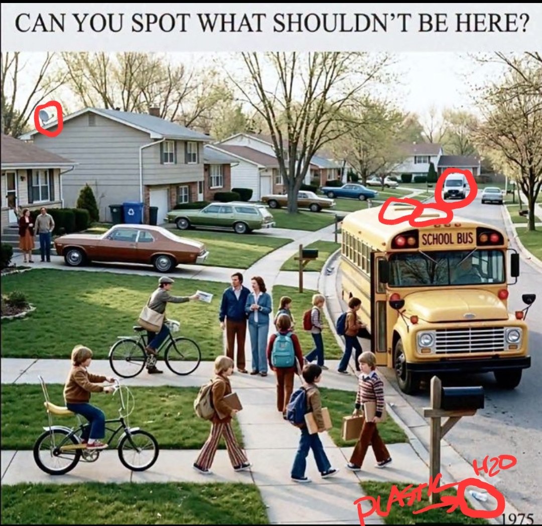 TNJiPS's tweet photo. @us_connie Modern van in background 
Escape hatches on top of bus
Plastic water bottle
Satellite Dish (DirecTV/Dish style)

Oh - and the one kid walking away  from the bus and the newspaper guy is in someone's driveway not on the sidewalk 😄 https://t.co/tC1QGFURiq