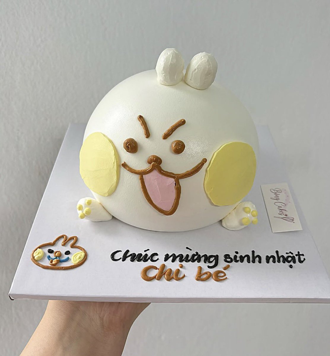liliuhms's tweet photo. apparently my bun messaging stickers have gotten popular in vietnam (my motherland!!) so people have been making cakes &amp; art of them over there 😭 https://t.co/anODjxI6rK