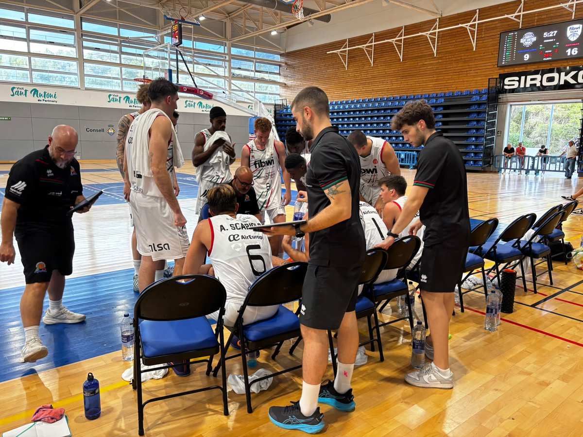BahiaSanAgustin's tweet photo. Ja pots llegir com ha estat el nostre primer partit de pretemporada al nostre web!

Noticia completa: https://t.co/7pZQ61TJos

#Juntsenaquestcamí https://t.co/Ym1RrLPDyS