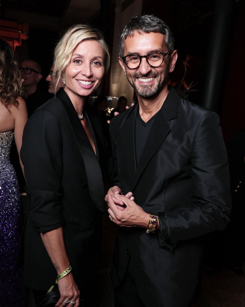 amfAR's tweet photo. Scenes from cocktail hour at amfAR Venezia worth toasting to. (2/2) https://t.co/hTyJiSJjQf