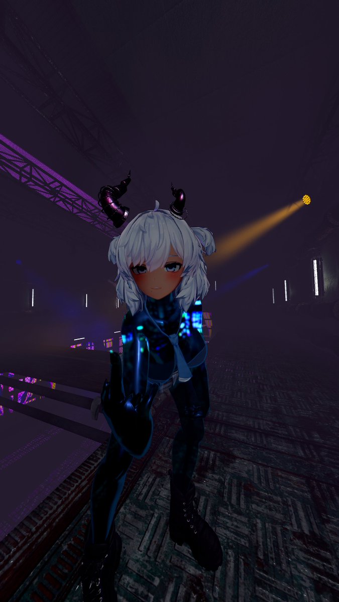 Tengoto2's tweet photo. Bein' translucent in the club https://t.co/nDiGq0ny9k