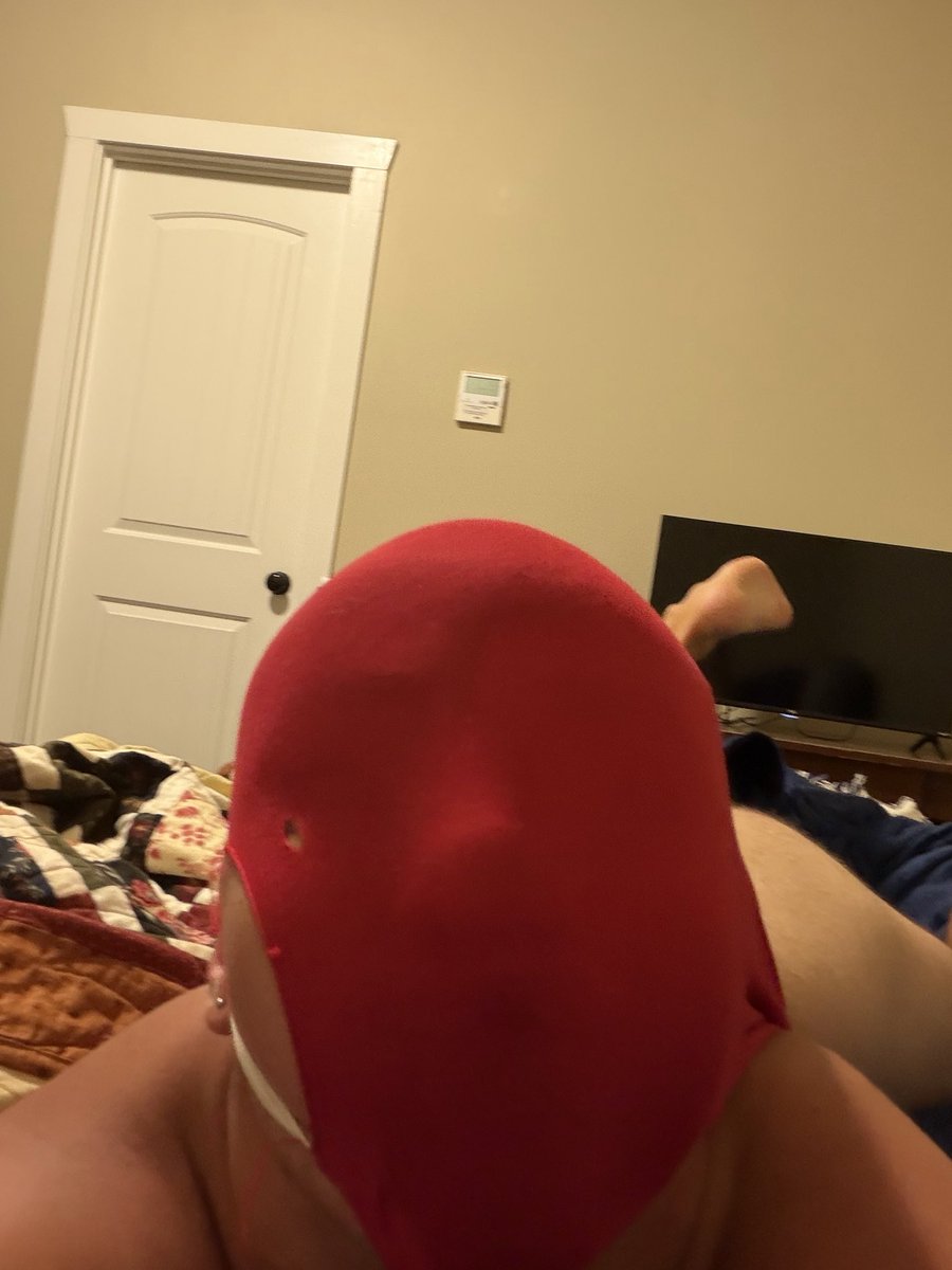 shost28235's tweet photo. Don’t tell @clavaspectr that you’re not a butt sniffer or he will get you, dude I can literally smell my butt https://t.co/UfQVN2EVkQ