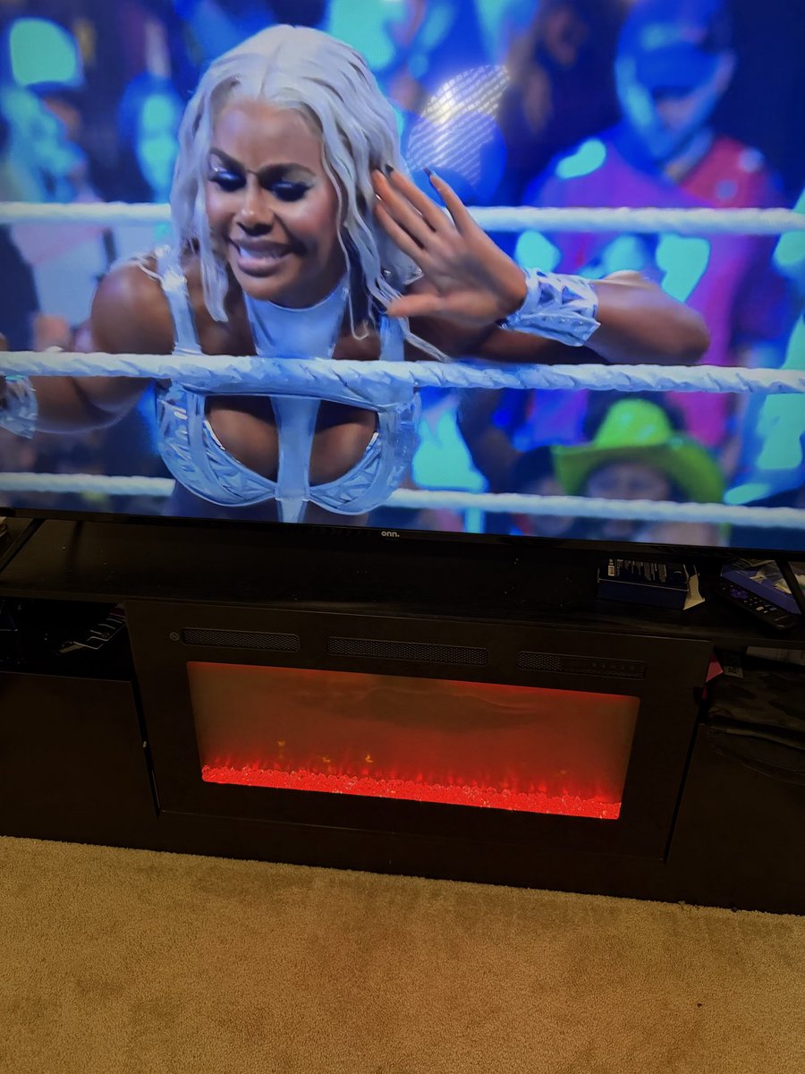 bobbymonsoon215's tweet photo. TLC….🔥🔥🔥🔥 Your welcome WWE! Now get me a spot on that WWE RADIO 🙏 I promise I won’t say nothing bad again #SNME https://t.co/eTJxieNXiG