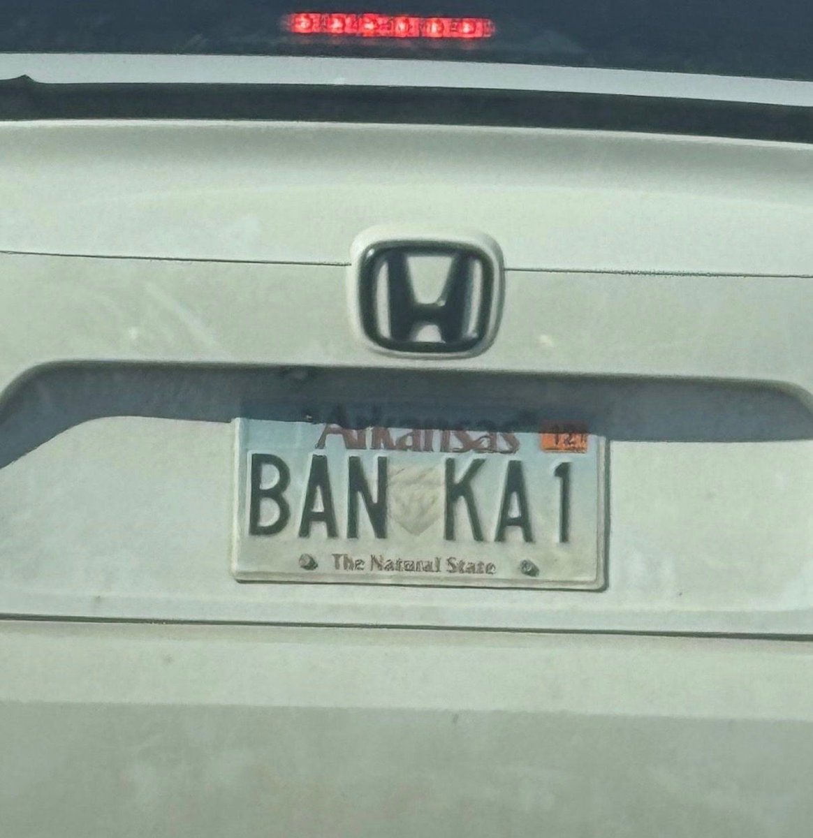 AnimeePost's tweet photo. BAN KAI! https://t.co/1GaFRDODFu