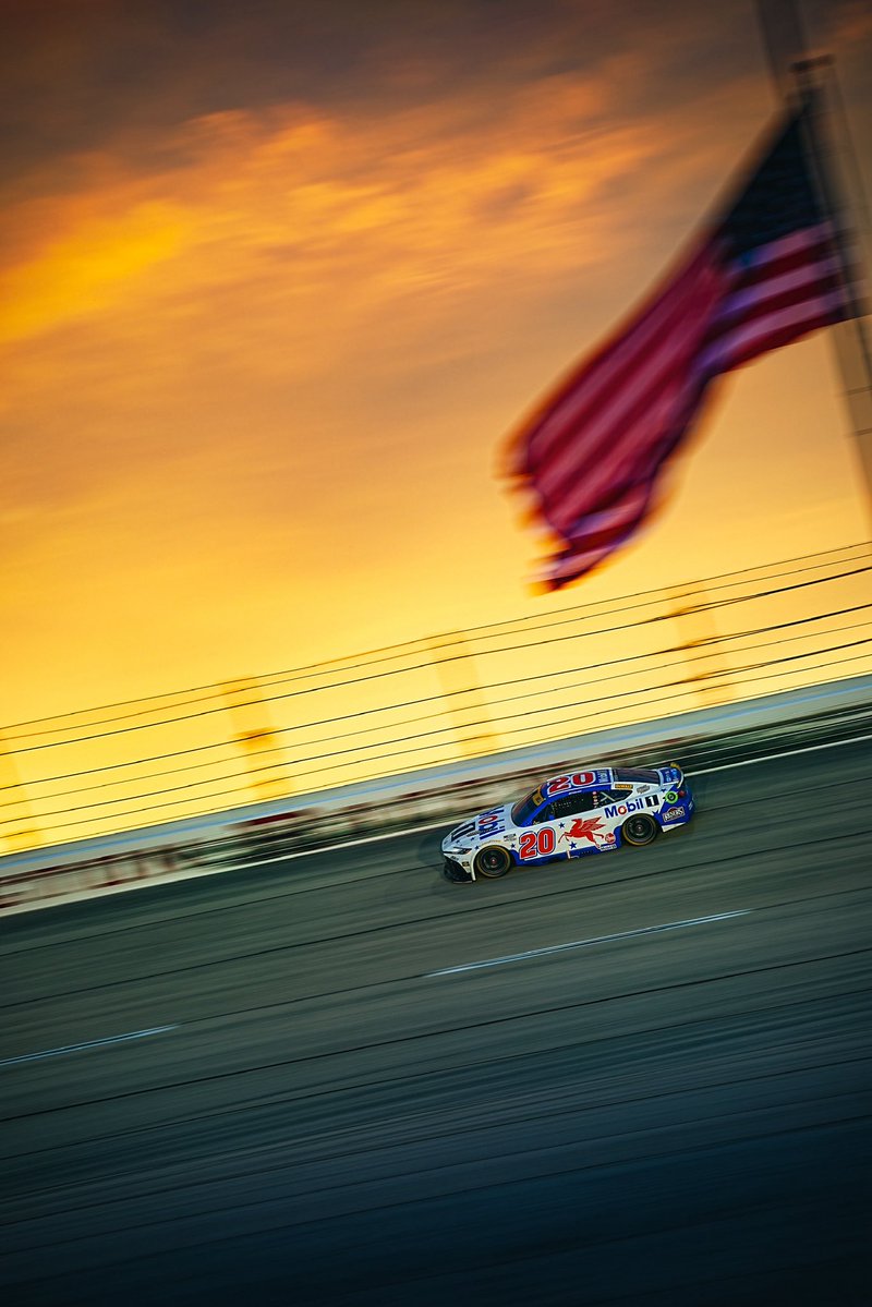 JoeGibbsRacing's tweet photo. Unofficial results from @TooToughToTame 

P1 - @CBellRacing 
P2 - @TyGibbs 
P6 - @chasebriscoe 
P18 - @dennyhamlin 

#TeamToyota https://t.co/TGp0HolEC2
