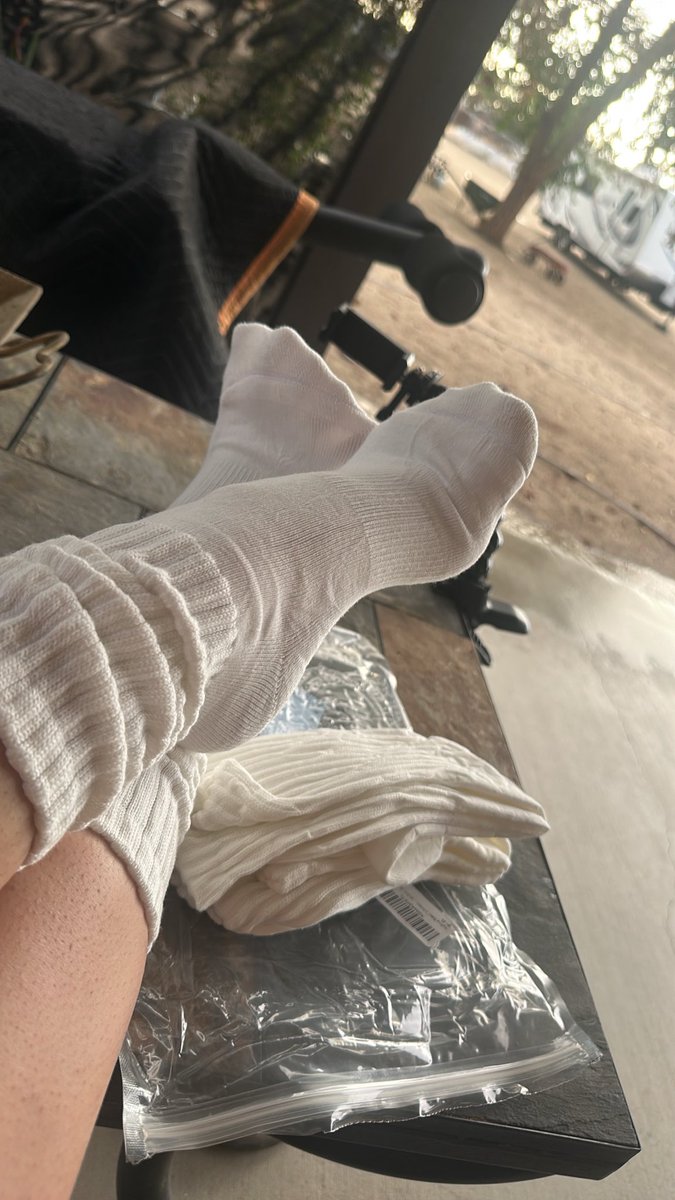 sunshinepeachxo's tweet photo. I love it when my foot subs order socks off my throne wish list 😍
Now he gets to wear his Chasity the entire time I’m on live tomorrow 😊 #imspoiled #scrunchsocks #whitesocks #prettyfeet https://t.co/mjakHHrmym