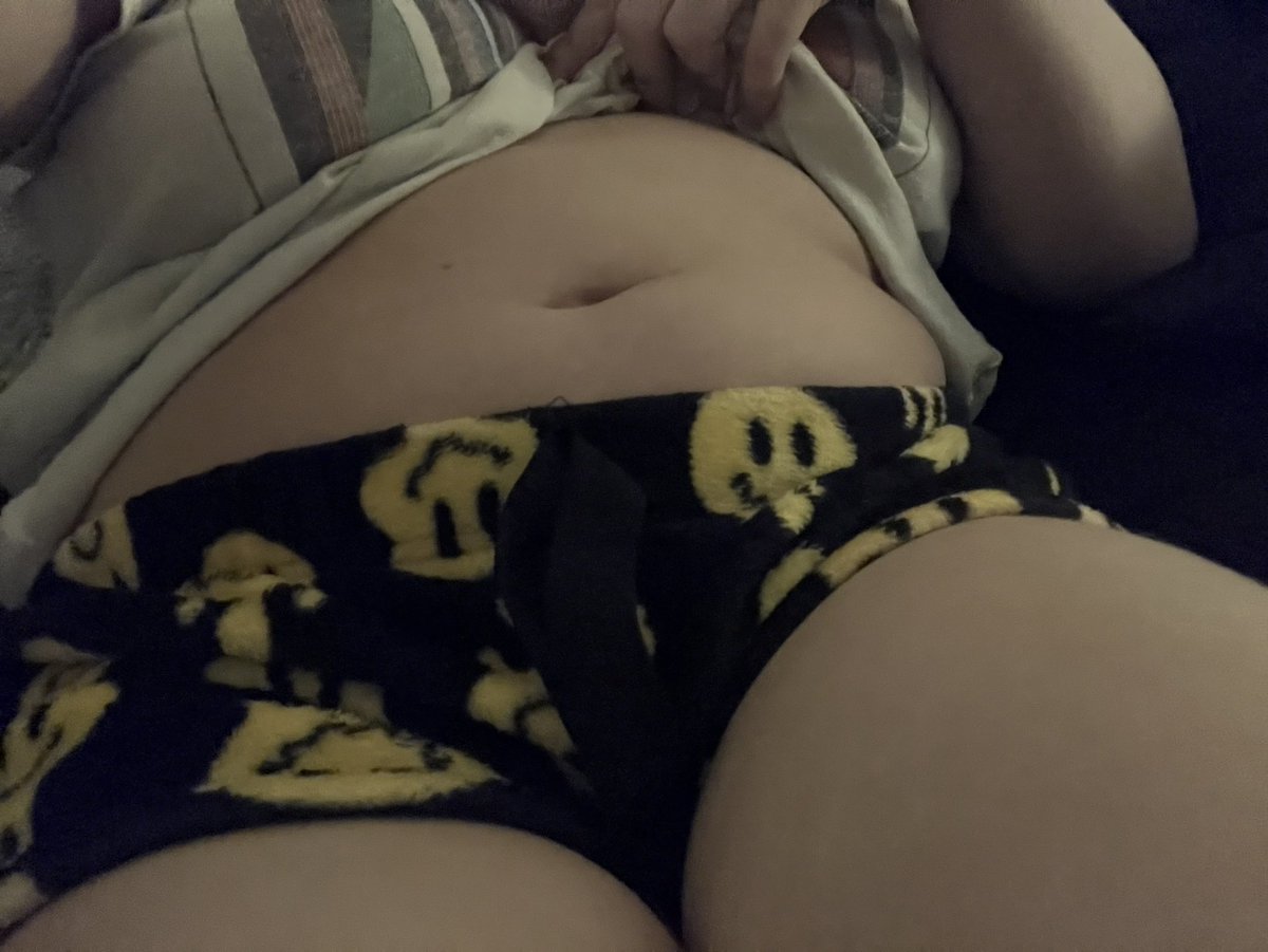 TransBoiSlvt's tweet photo. Feeling a bit sad… Not one buyer yet on my fetish finder… I guess if no one wants to spoil me then I might just have to give up… 😔 Unless you’d like to? ☺️ https://t.co/dKarRCqS3b