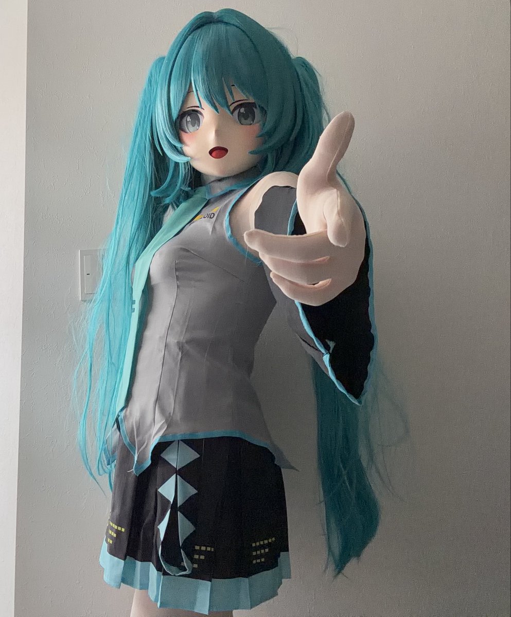 Aldol_kig's tweet photo. 罪を数えさせる着ぐるみミクさん
やっぱり髪飾りある方が可愛くなるね https://t.co/mzw7jSI9NW