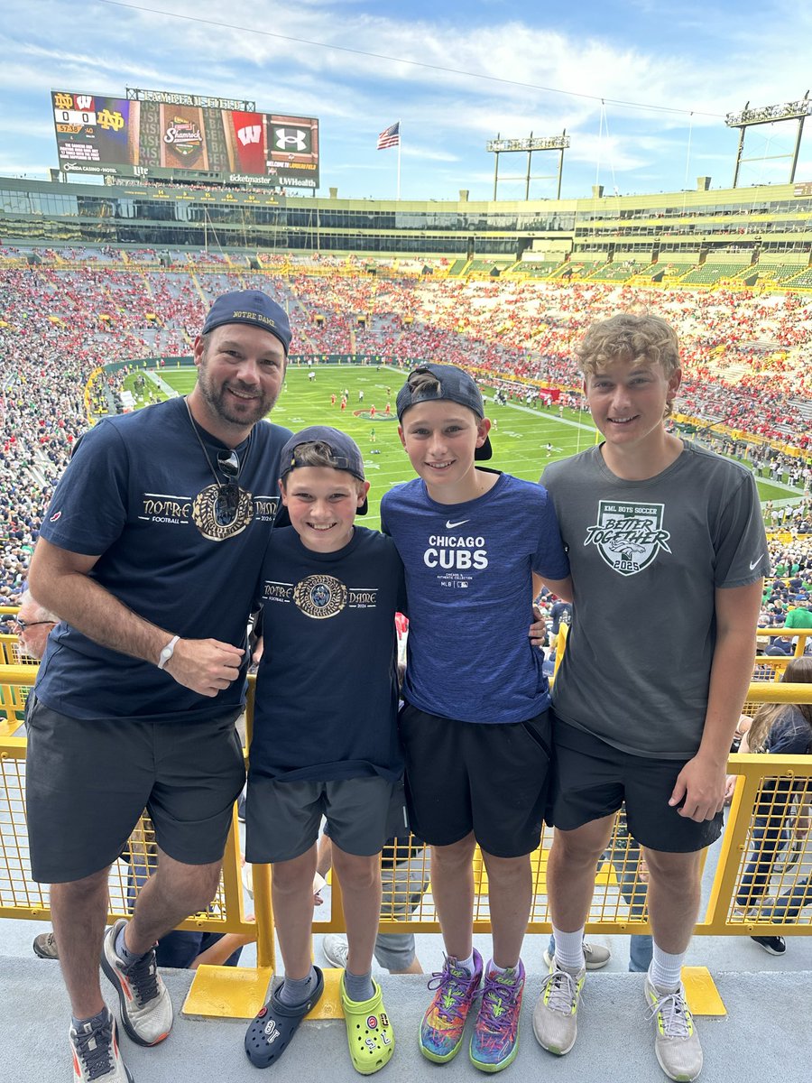 wall_doug's tweet photo. @MattRudkinWX Go Irish https://t.co/1Axvko0BJ9