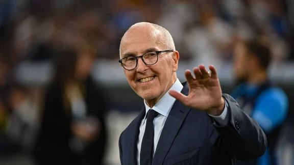 OM_lnside's tweet photo. Frank McCourt est une sombre merde du même type que Gérard Lopez.

#TeamOM l #OMPFC https://t.co/SCyQ1VdApM